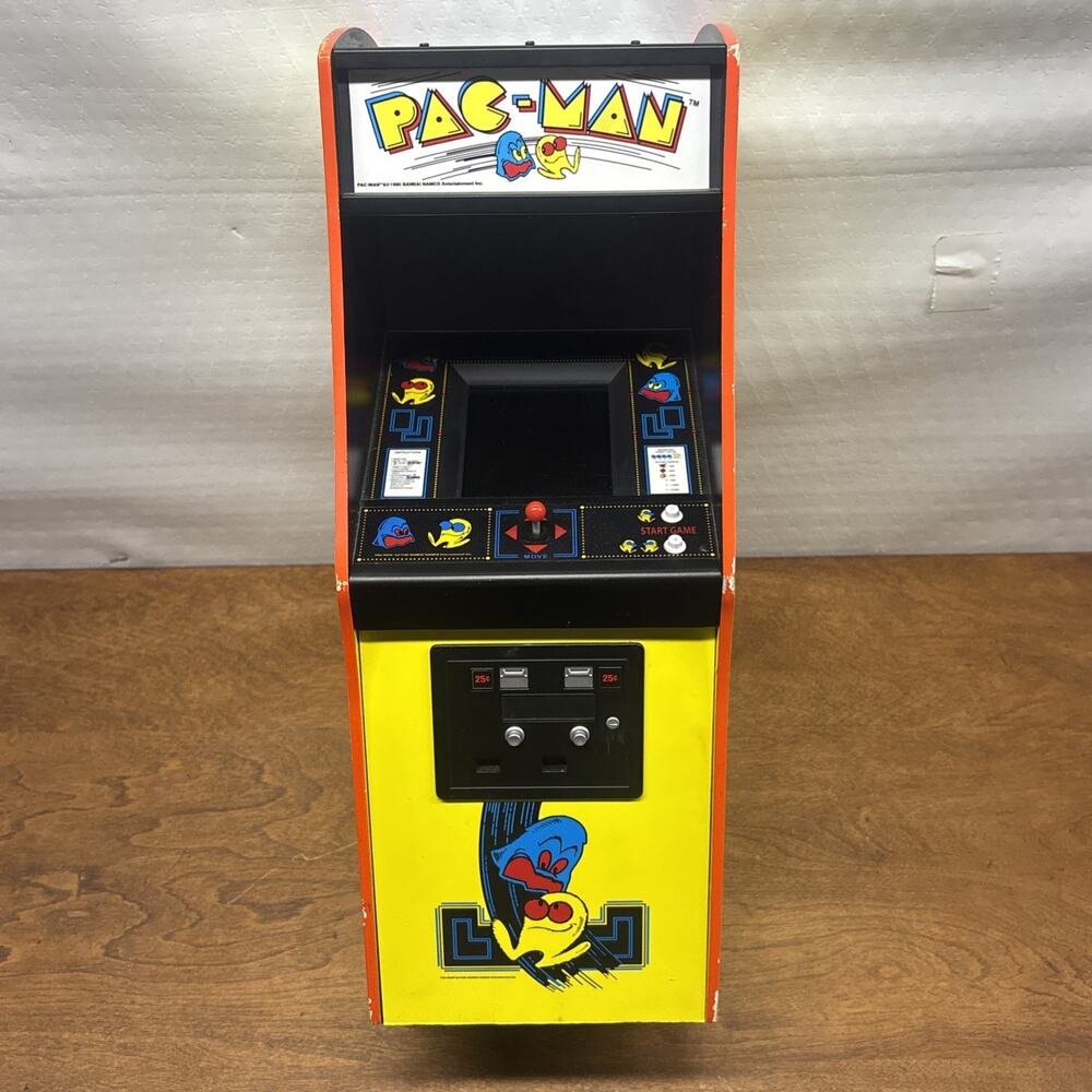 American Girl Doll Courtney’s Pac-Man Machine (READ)